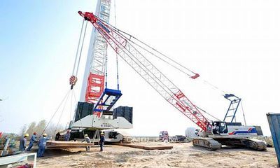 中聯重科QUY800履帶起重機射陽3兆瓦風電吊裝顯神威_工程機械企業動態_工程機械新聞資訊_工程機械在線